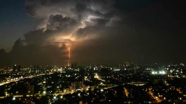 Ilustrasi awan cumulonimbus. [Pexels]